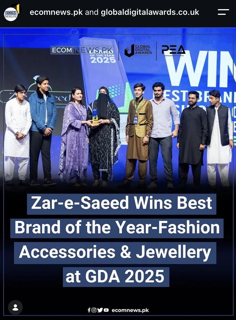 Zar-e-Saeed team receiving the Best Brand of the Year — Fashion Accessories & Jewellery trophy on stage at the Global Digital Awards 2025