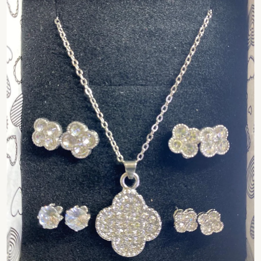 Mahnoor Choker Set